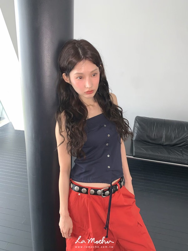 平口翻領設計排扣背心